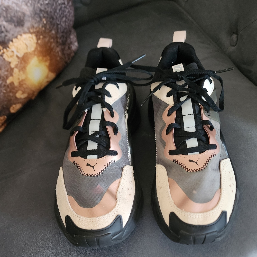 Puma Ruse Rosewater Sneakers - Size 7 1/2 Womens NEW